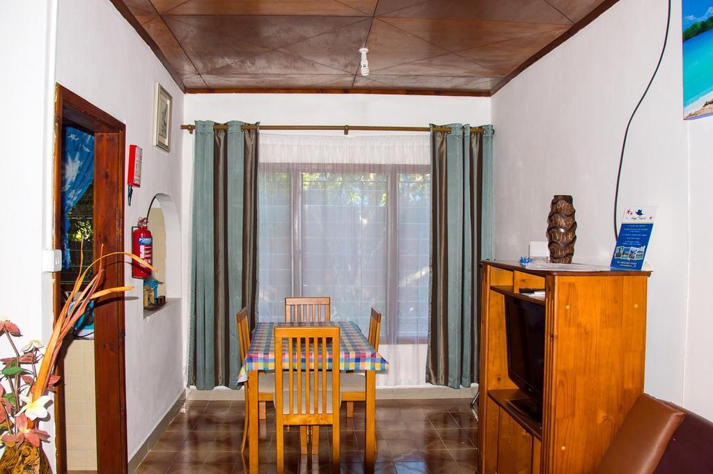 Seashell Self Catering Villa Grand Anse  Oda fotoğraf